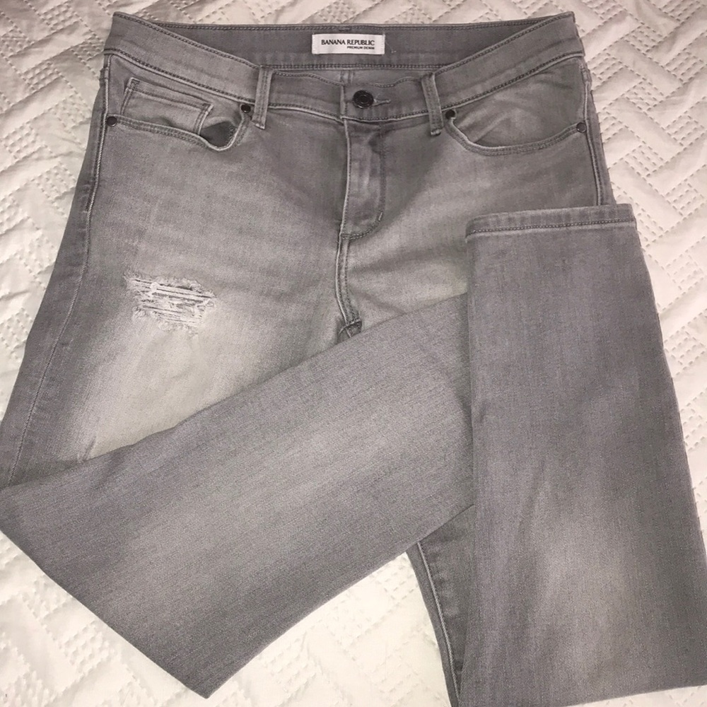 NWT Banana Republic Distress Jeans